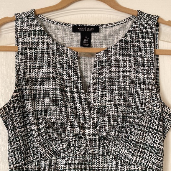 WHBM Sleeveless Plaid Shell - Picture 5 of 15